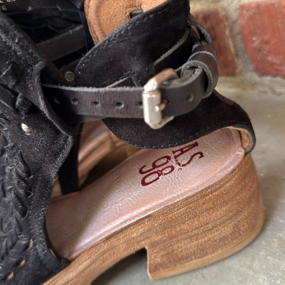 A.S.98 Newberry Suede Platform - Picture 6 of 9